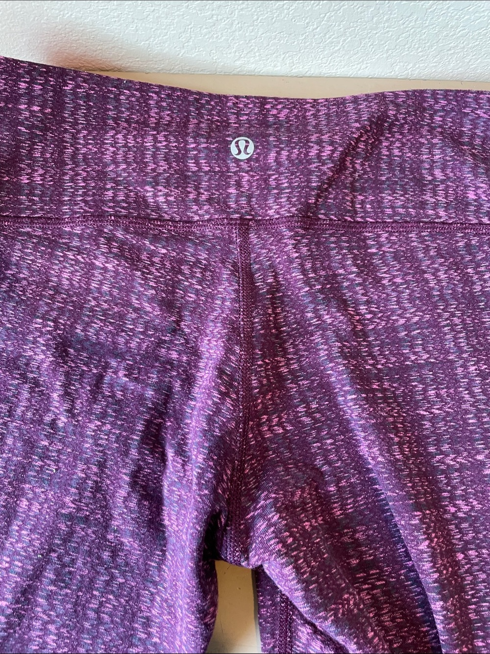 Lululemon Women’s Purple/pink Space-Dye ankle capri leggings